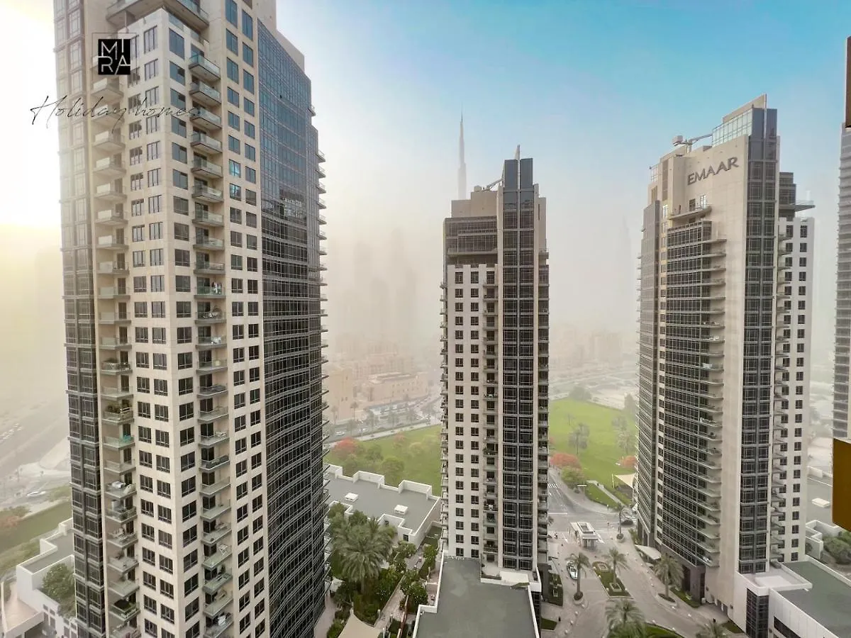 Lägenhet Mira Holiday Homes - Lovely Studio With Balcony In Downtown Dubai